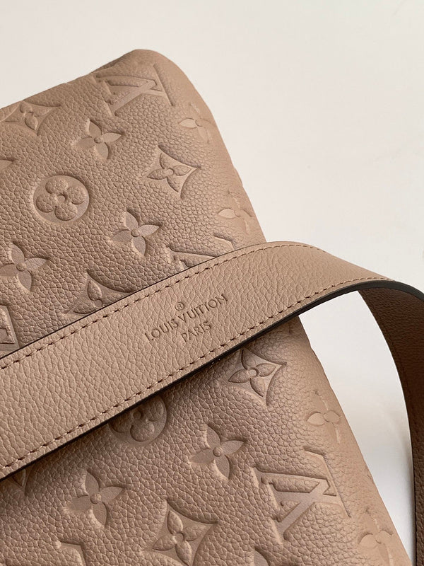 Luxurious Totes - Latest - 1786
