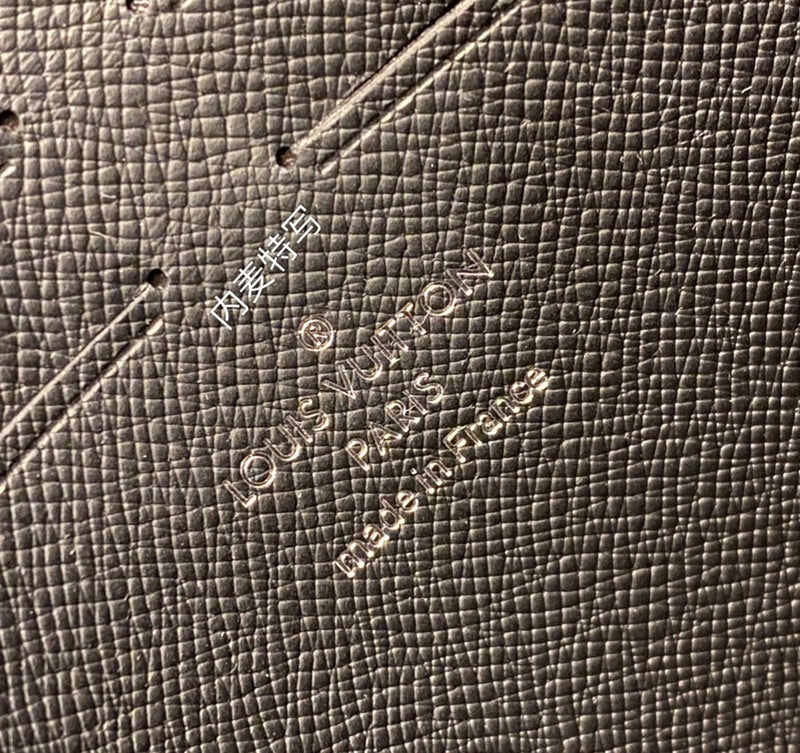 LOV - Luxurious Totes - 2089