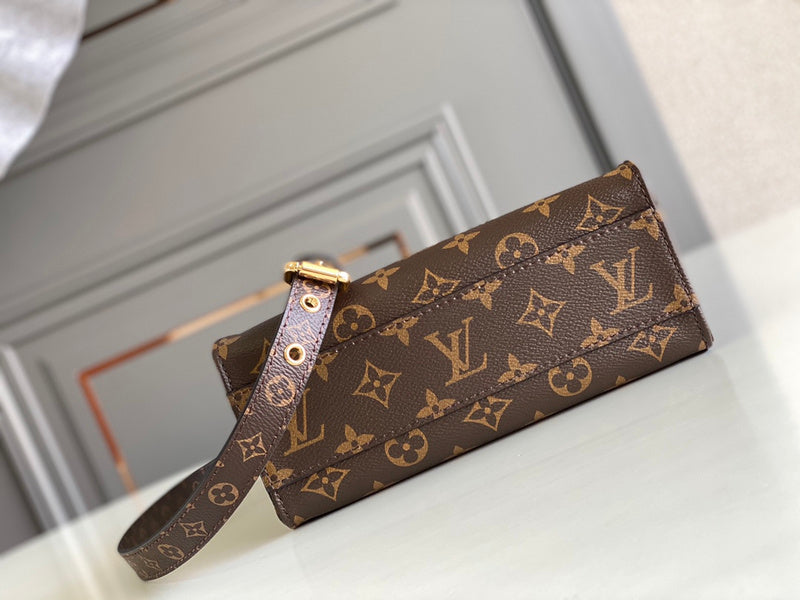 LOV - Luxurious Totes - 1833