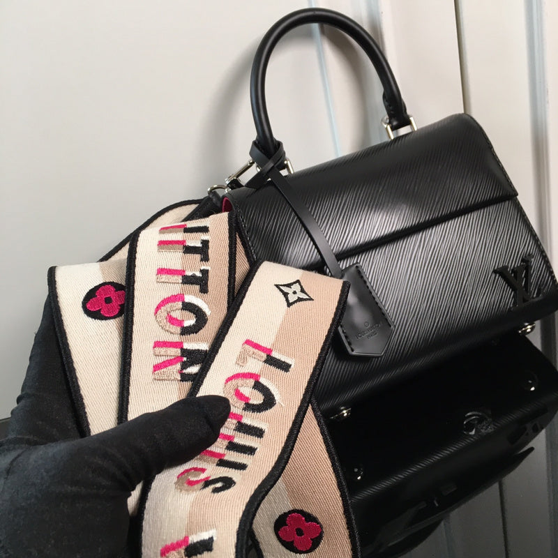 LOV - Luxurious Totes - 2100