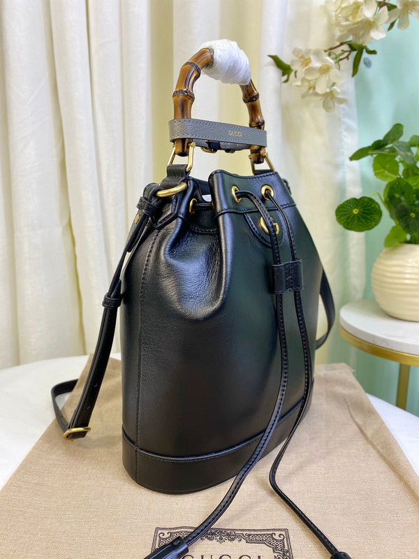 GUI - Luxurious Totes - 696
