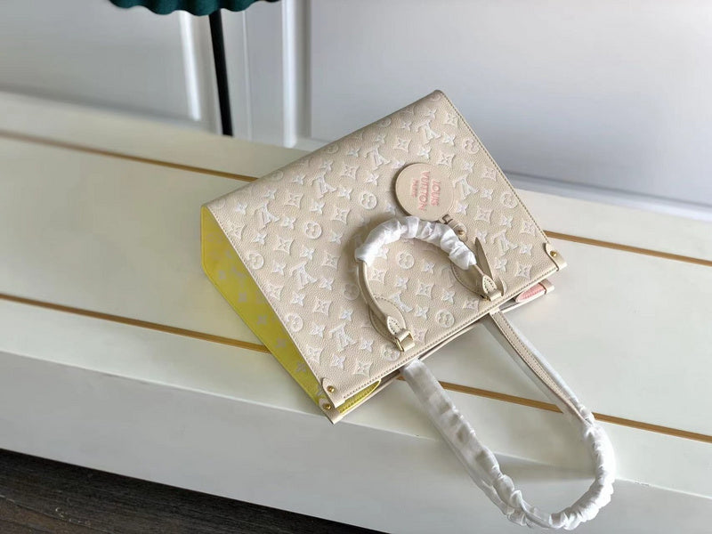 LOV - Luxurious Totes - 1629
