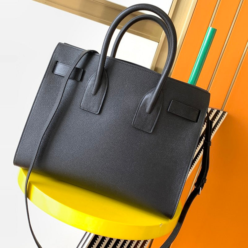Luxurious Totes - Latest - 8141