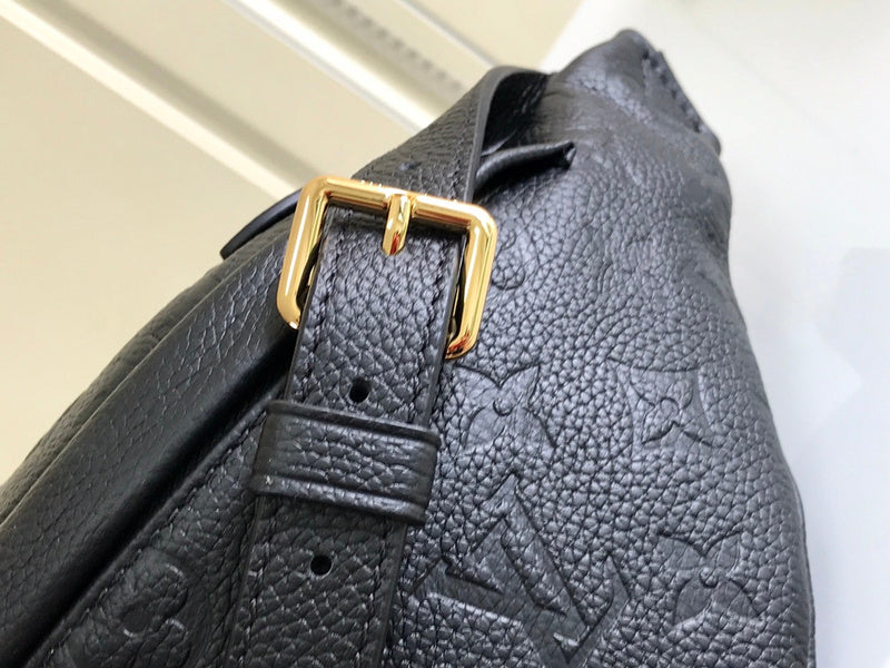 LOV - Luxurious Totes - 2442