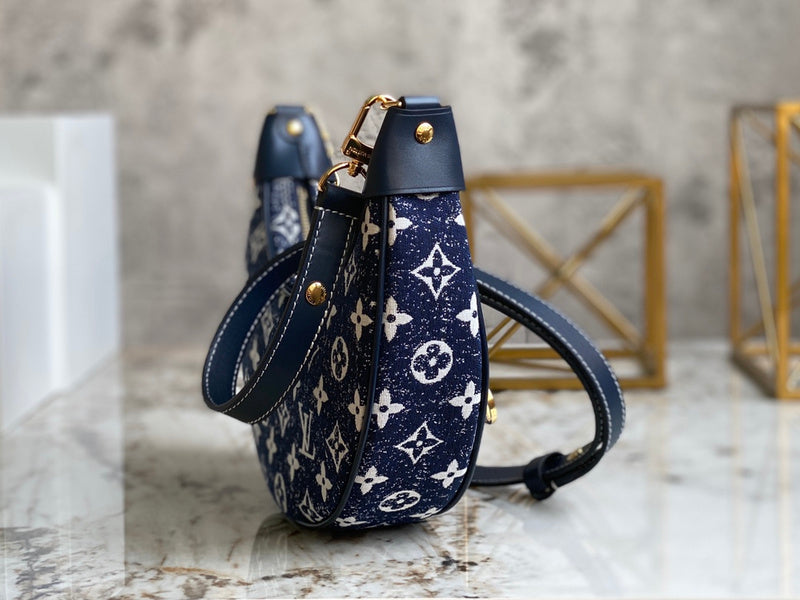 LOV - Luxurious Totes - 2037
