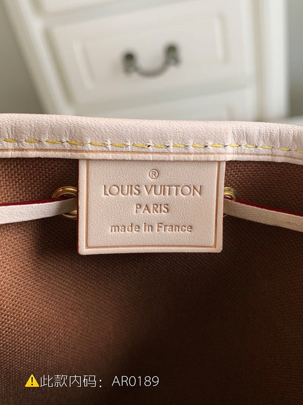 Luxurious Totes - Latest - 9758