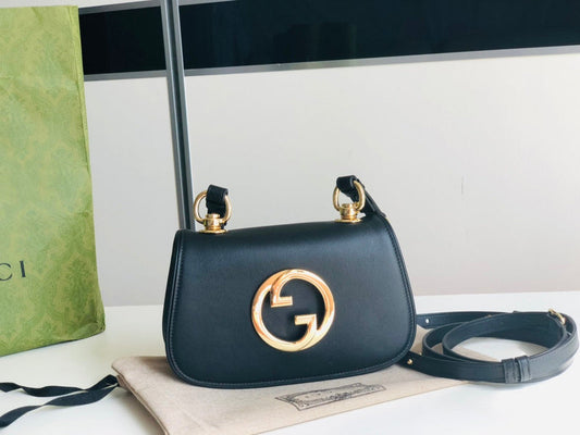 GUI - Luxurious Totes - 690
