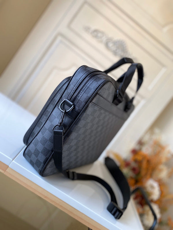 LOV - Luxurious Totes - 1676