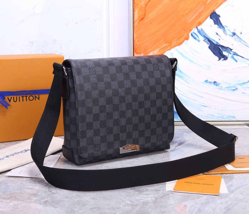 LOV - Luxurious Totes - 1973