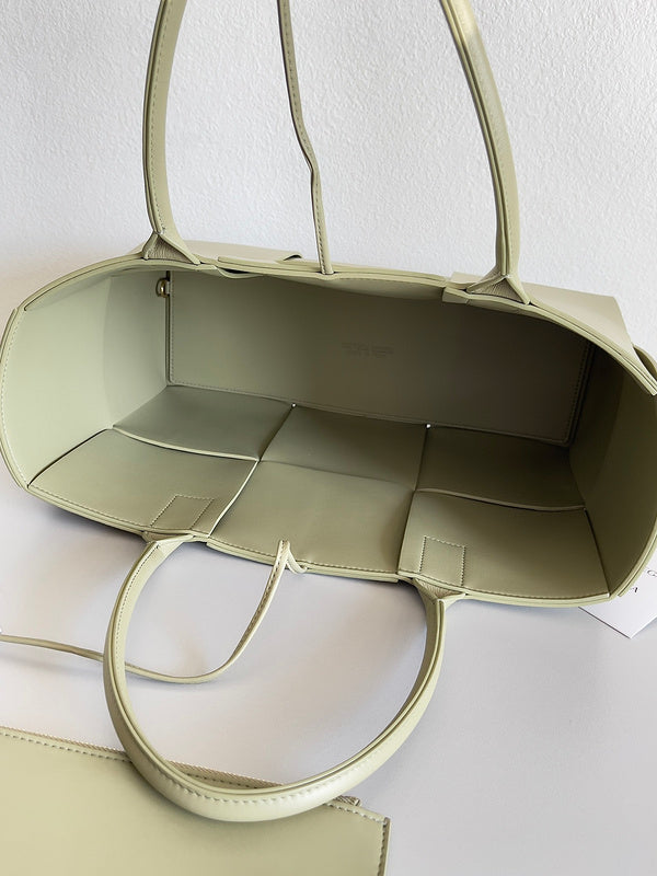 Luxurious Totes - Latest - 6971