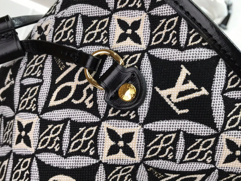 LOV - Luxurious Totes - 1017