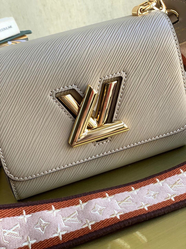 LOV - Luxurious Totes - 731