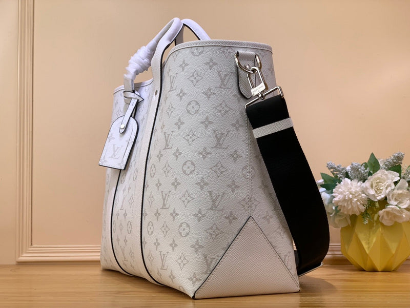 LOV - Luxurious Totes - 285