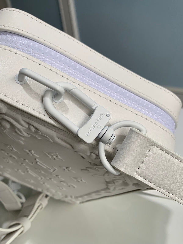LOV - Luxurious Totes - 266