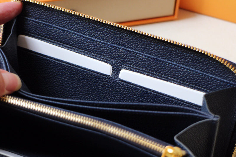 Luxurious Totes - Latest - 852