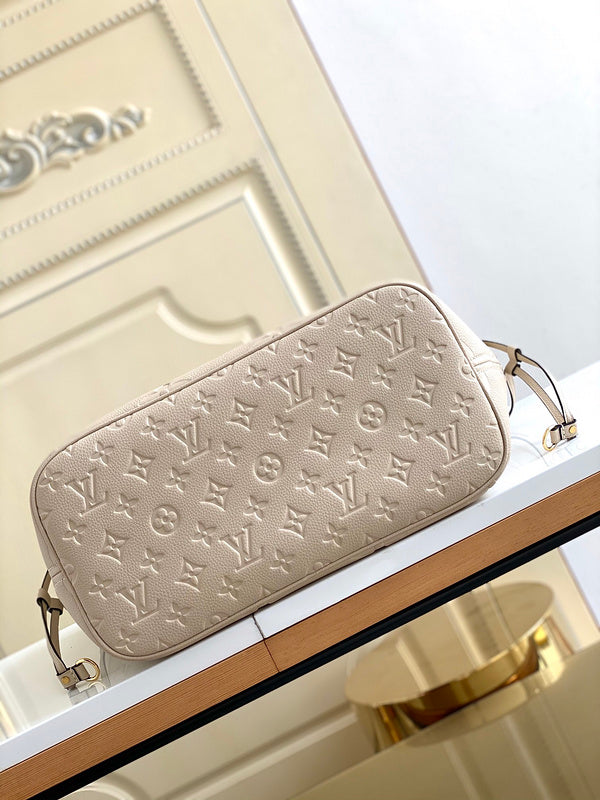 LOV - Luxurious Totes - 1674