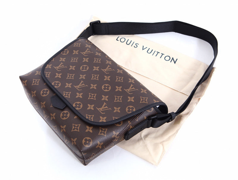 LOV - Luxurious Totes - 2361