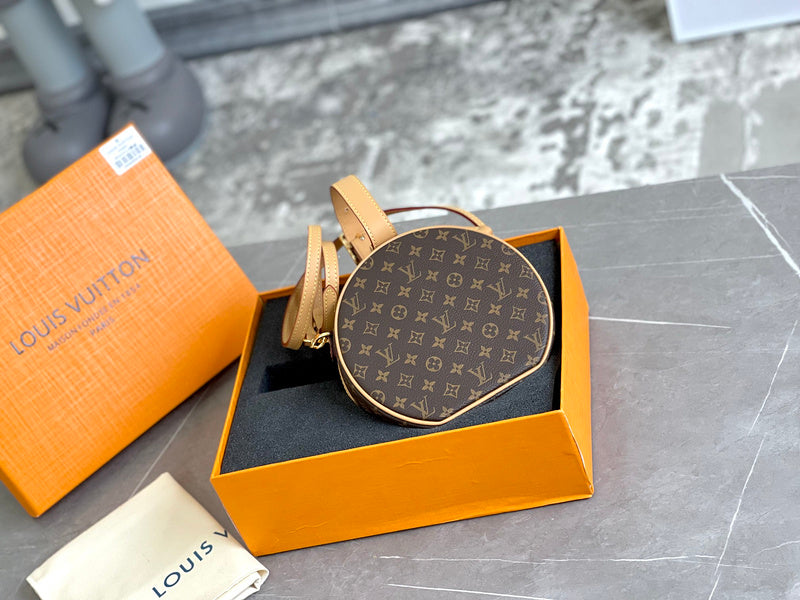 LOV - Luxurious Totes - 2074
