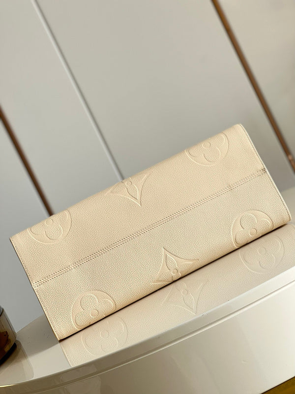 LOV - Luxurious Totes - 1883
