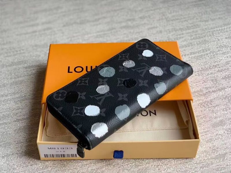 LOV - Luxurious Totes - 608