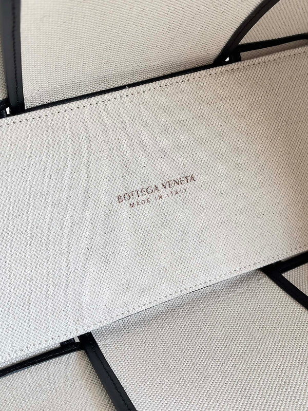 Luxurious Totes - Latest - 6980