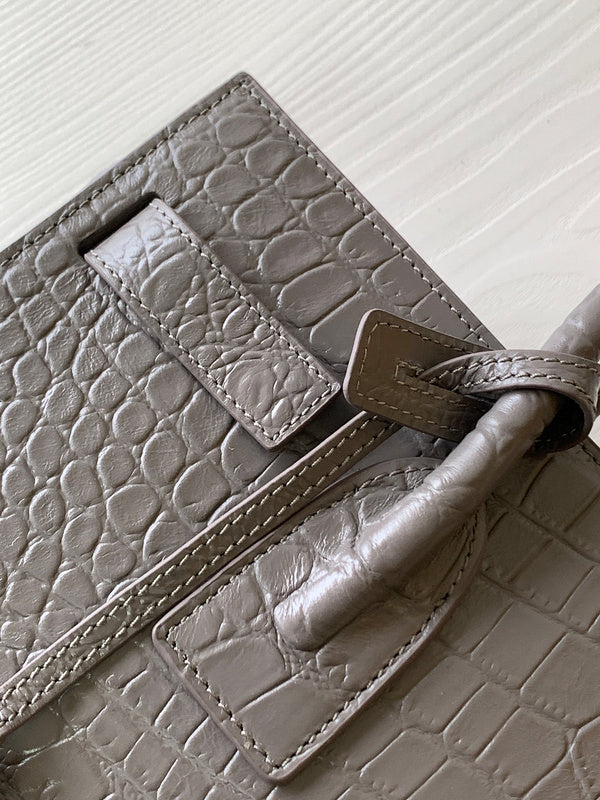 Luxurious Totes - Latest - 8189
