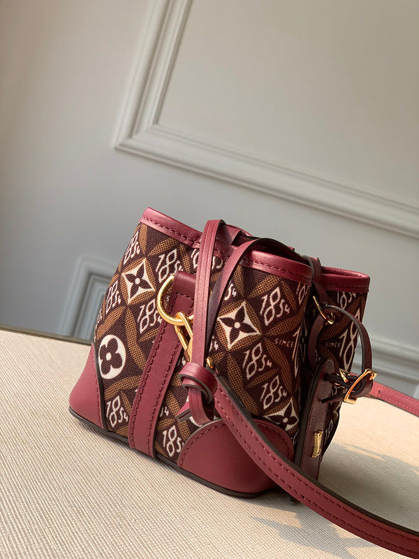 Luxurious Totes - Latest - 1543