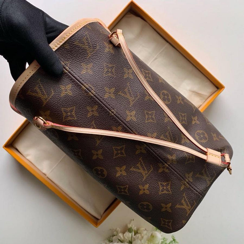 LOV - Luxurious Totes - 2679