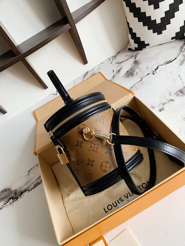 Luxurious Totes - Latest - 1868