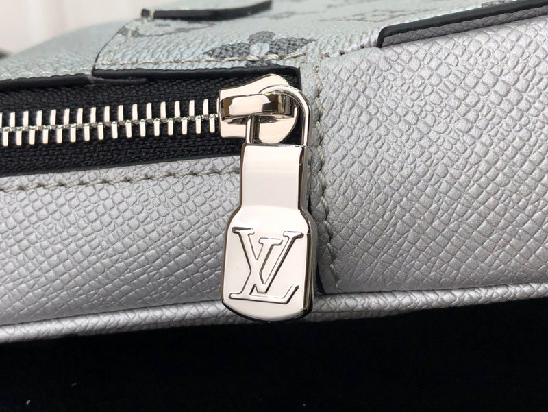 LOV - Luxurious Totes - 1597