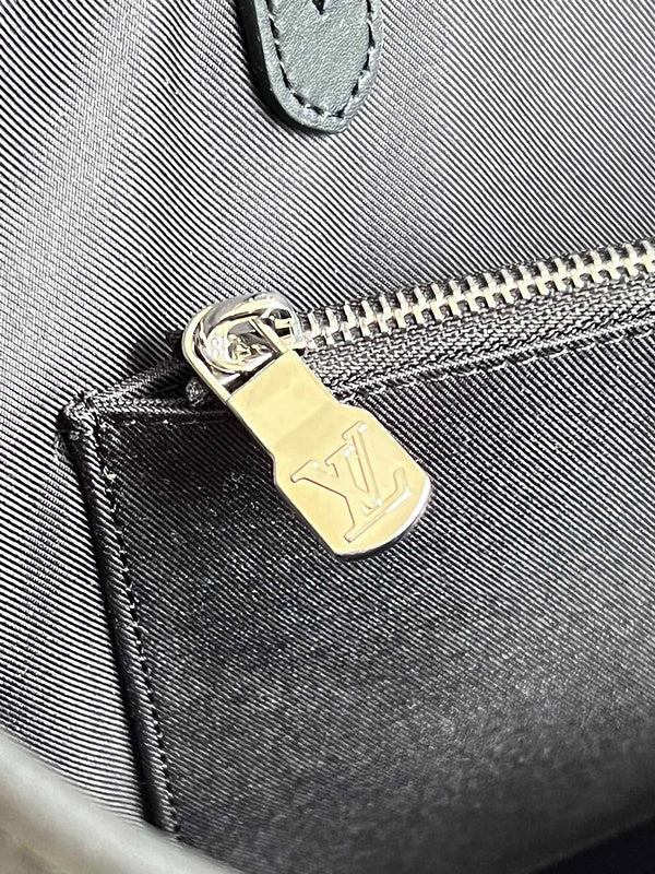 LOV - Luxurious Totes - 1784