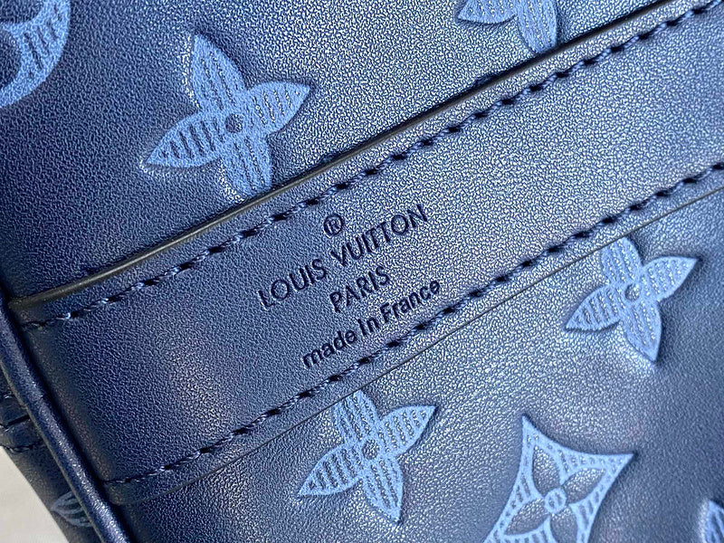 LOV - Luxurious Totes - 2072
