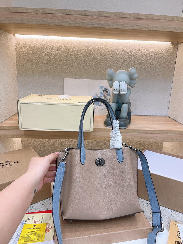 Luxurious Totes - CCH2 Bags - 095
