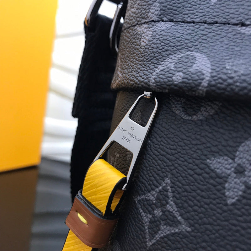 LOV - Luxurious Totes - 1411