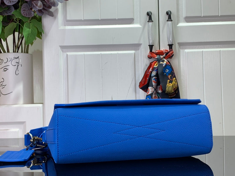 LOV - Luxurious Totes - 102
