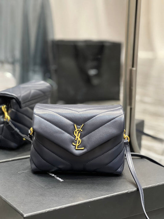 Luxurious Totes - Latest - 8039