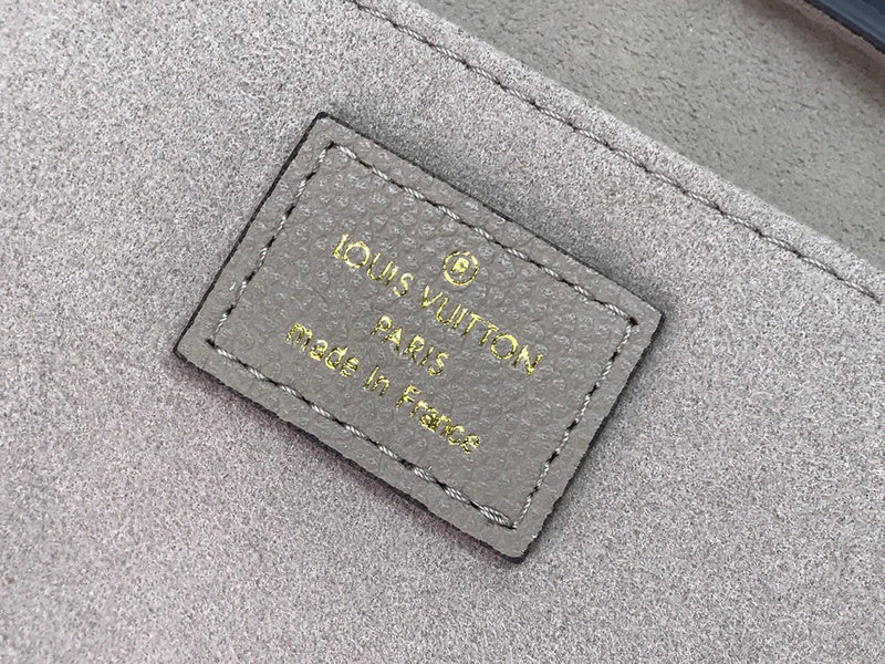 LOV - Luxurious Totes - 2473