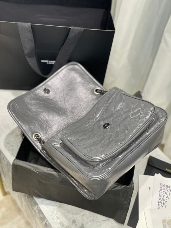 Luxurious Totes - Latest - 8555