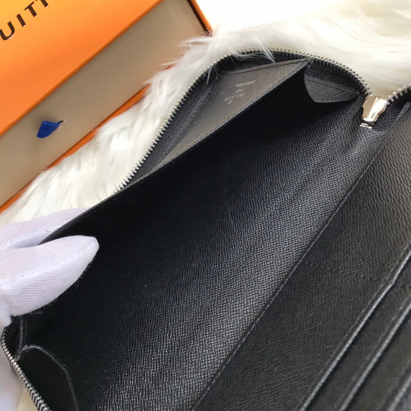 Luxurious Totes - Latest - 940