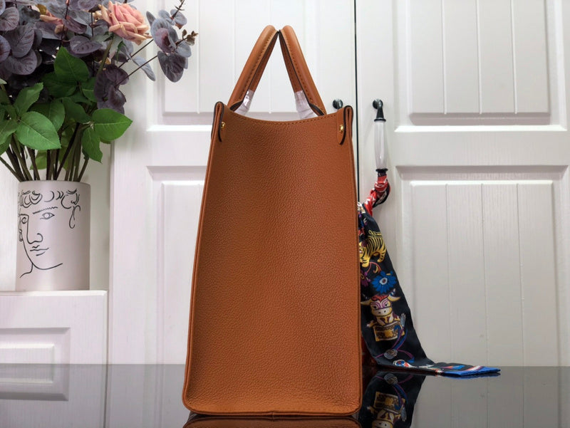 LOV - Luxurious Totes - 1362