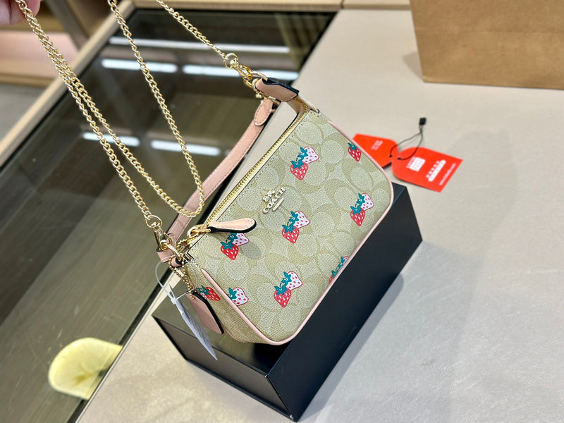 Luxurious Totes - CCH2 Bags - 098