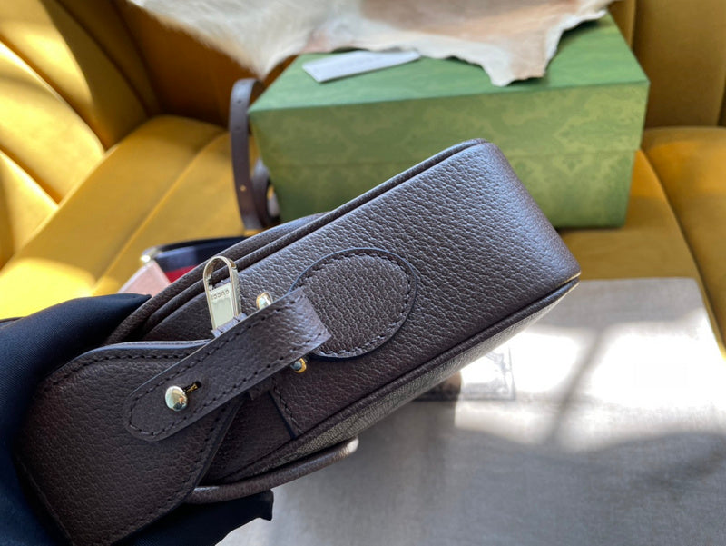 GUI - Luxurious Totes - 012