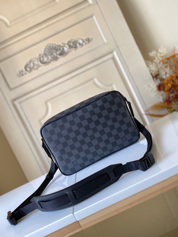 LOV - Luxurious Totes - 1675