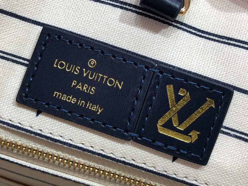 LOV - Luxurious Totes - 1359