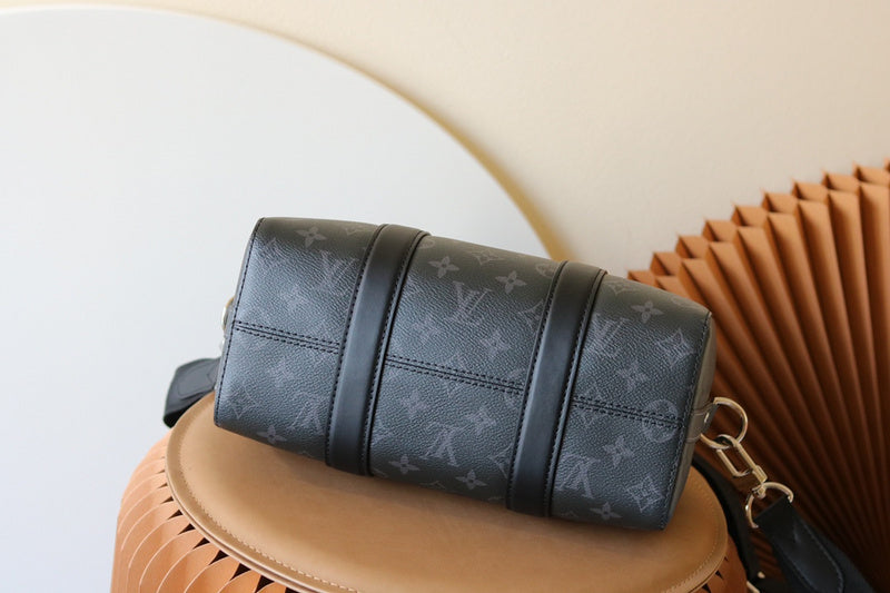 LOV - Luxurious Totes - 2043