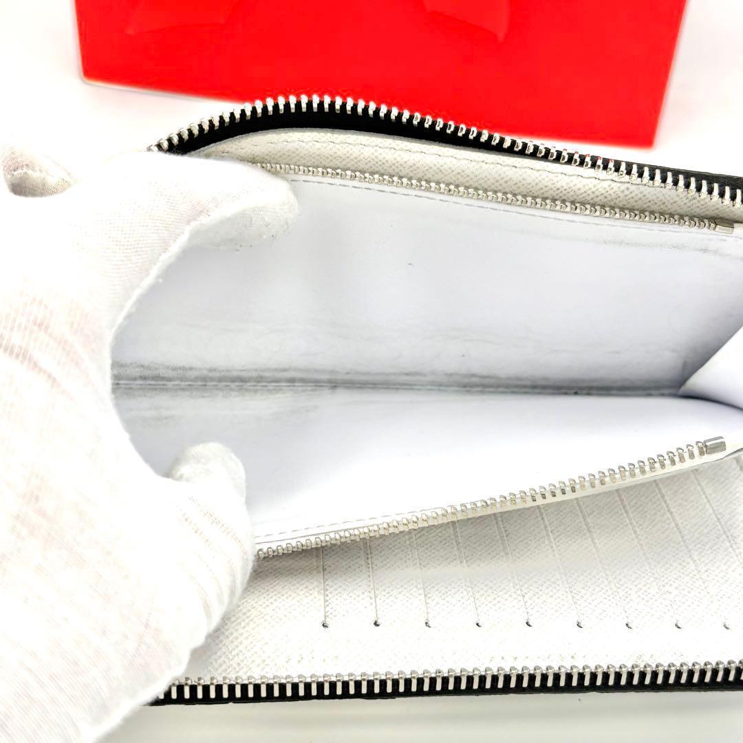 Louis Vuitton Box Wallet White Taigarama