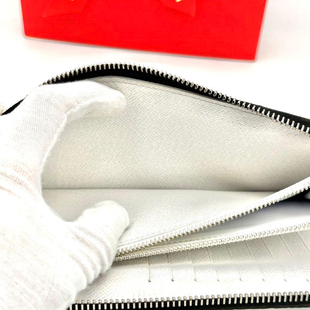 Louis Vuitton Box Wallet White Taigarama