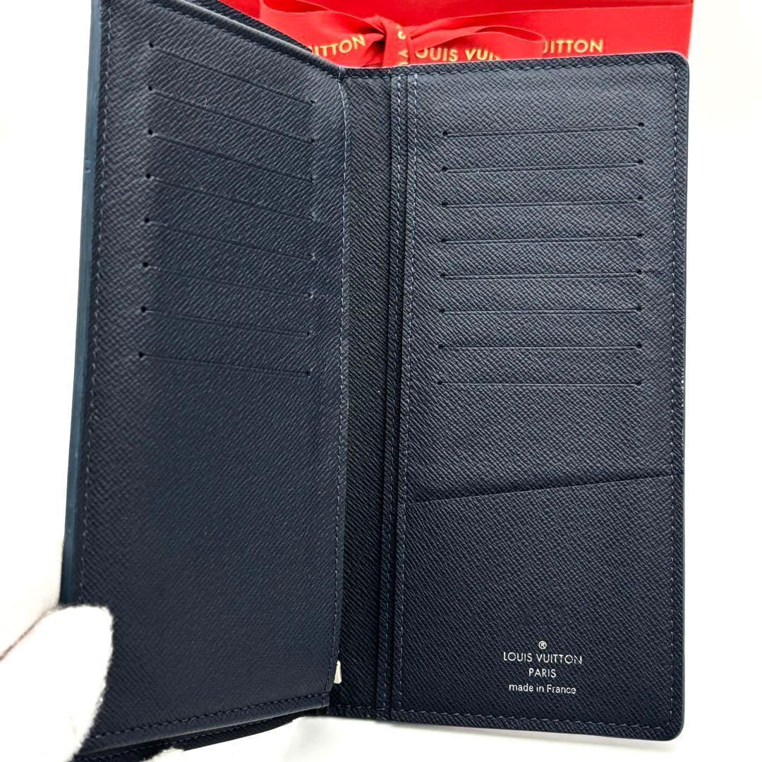 Louis Vuitton Wallet Taiga Portefeuille Brazza NM Navy