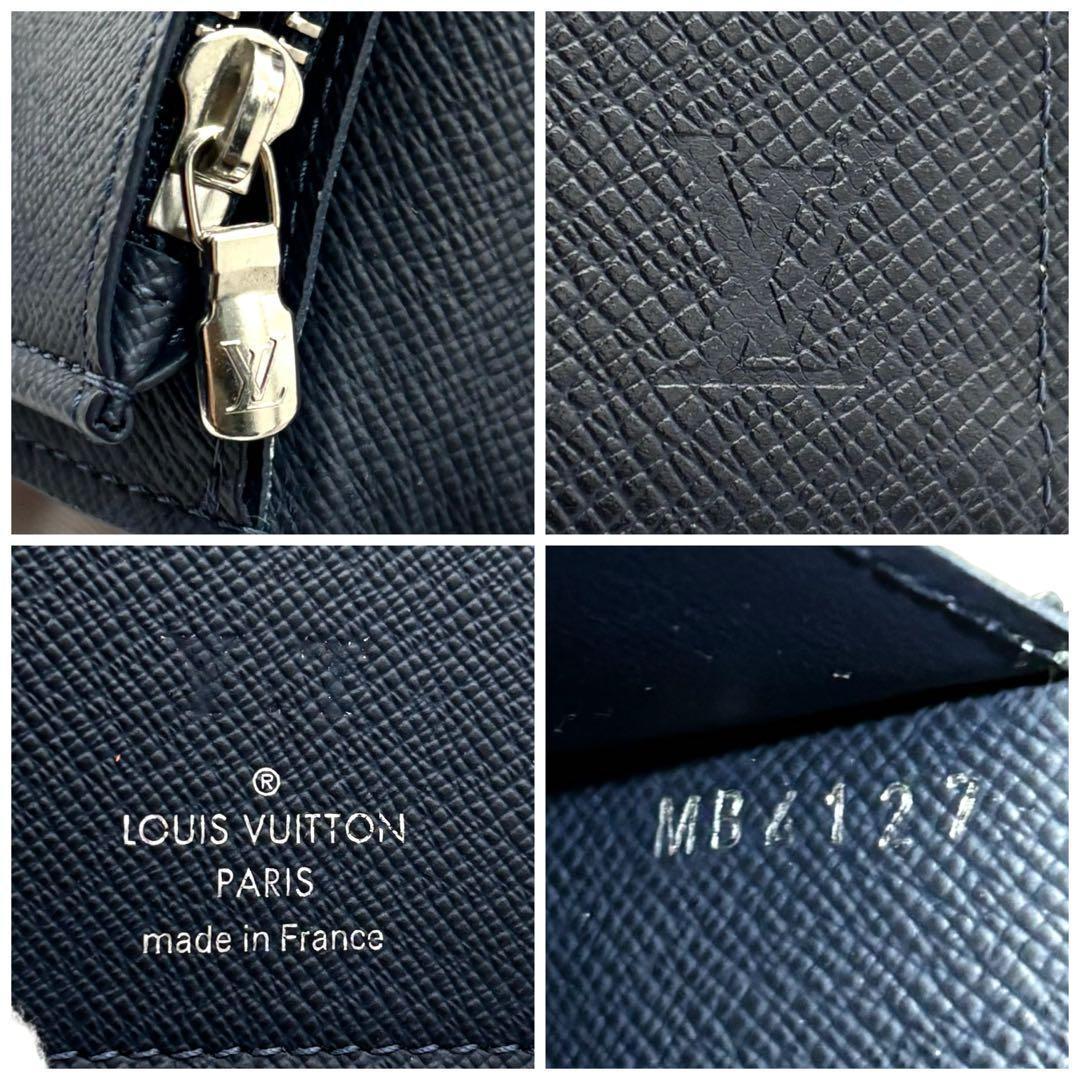 Louis Vuitton Wallet Taiga Portefeuille Brazza NM Navy