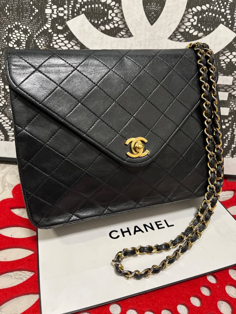 Chanel Quilted Che Shoulder Bag